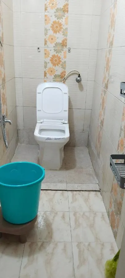 Saroja Paying Guest House Benares